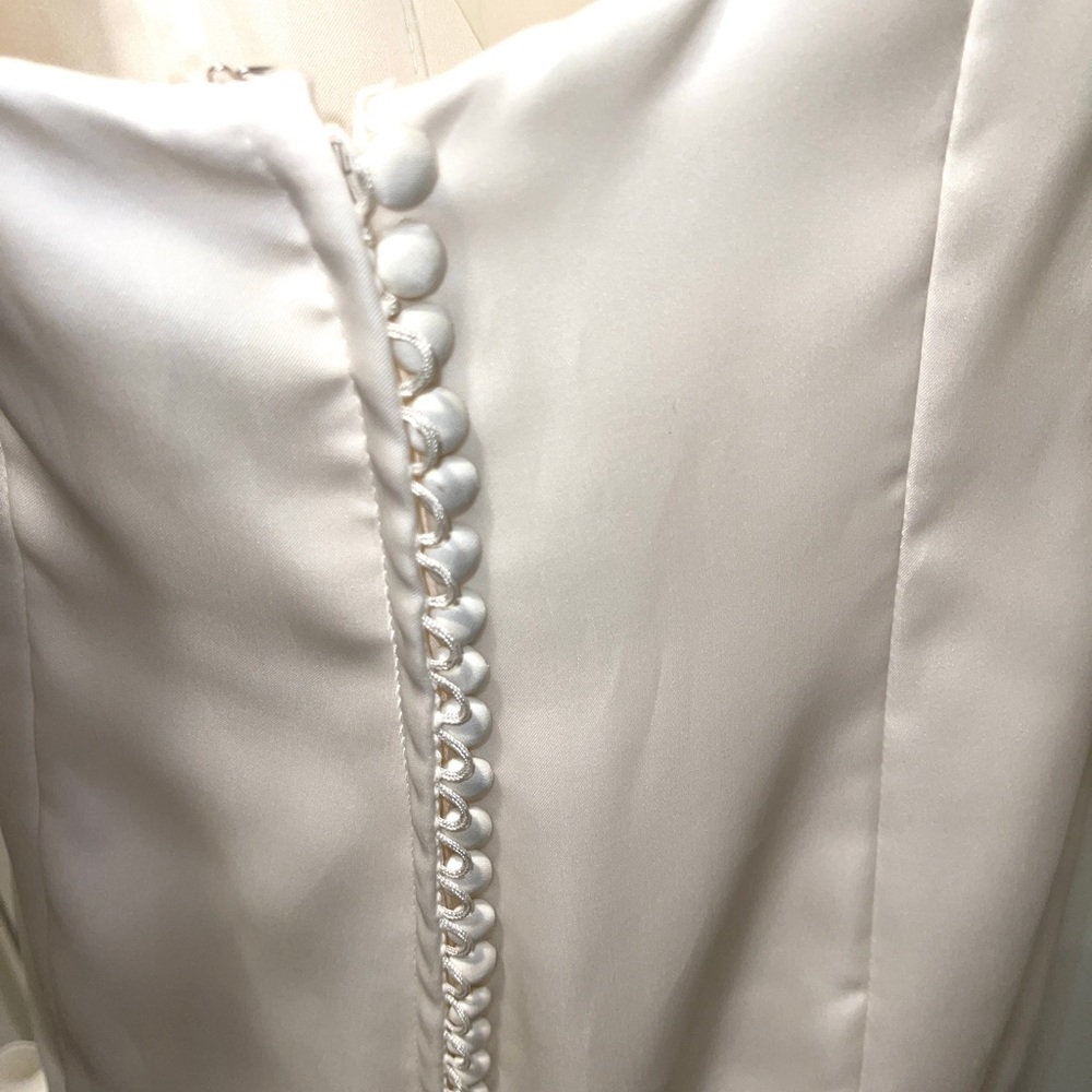 NWT Lazaro wedding gown - Never used - Picture 12 of 17